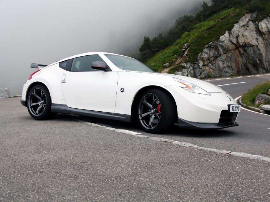  Nissan 370Z Nismo 2013 года  (фото 1 из 6)
